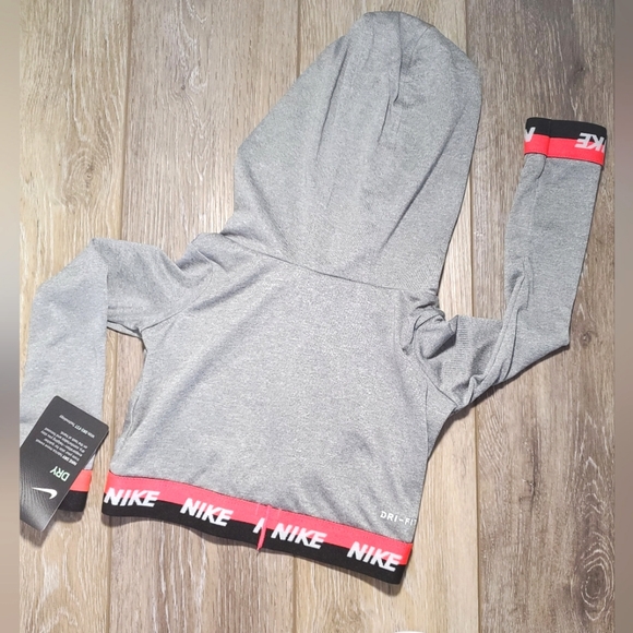 Nike DRI-FIT pullover, hooded, cropped long sleeve workout top. Sizes 2T, 4T - Picture 9 of 16